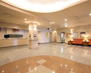 ビジネスホテルのフロントをかわして入室する方法