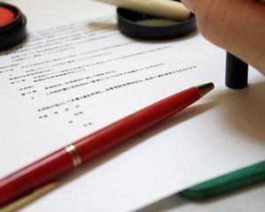 仕事はえこひいき？スカウト契約店の裏事情