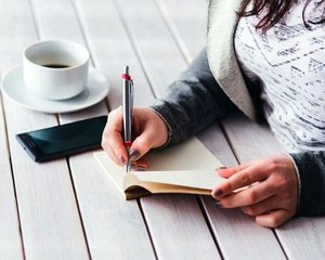 会話は覚える！リピーターが多い女性の特徴