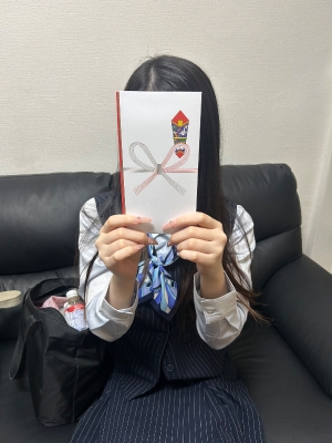 👩「このお金の使い道はパチスロです」ま？？？？