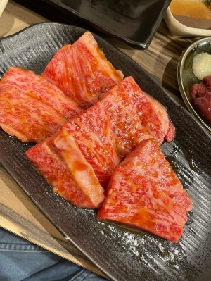 明日は予約いっぱいです