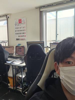 だーーーーーれもいなーーい